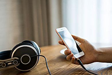 《双点校园》新预告片情报 揭秘机器人系